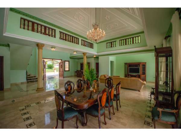 Reduced Luxury & Classic Caribbean Villa - Image 5