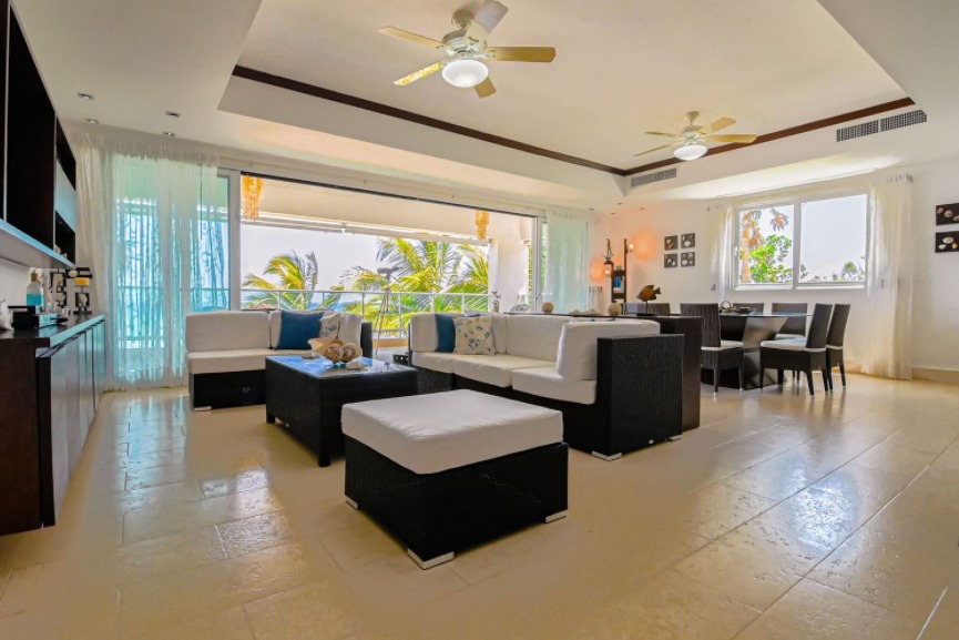 Premium 3 Bedrooms Beach Front Condo - Image 2