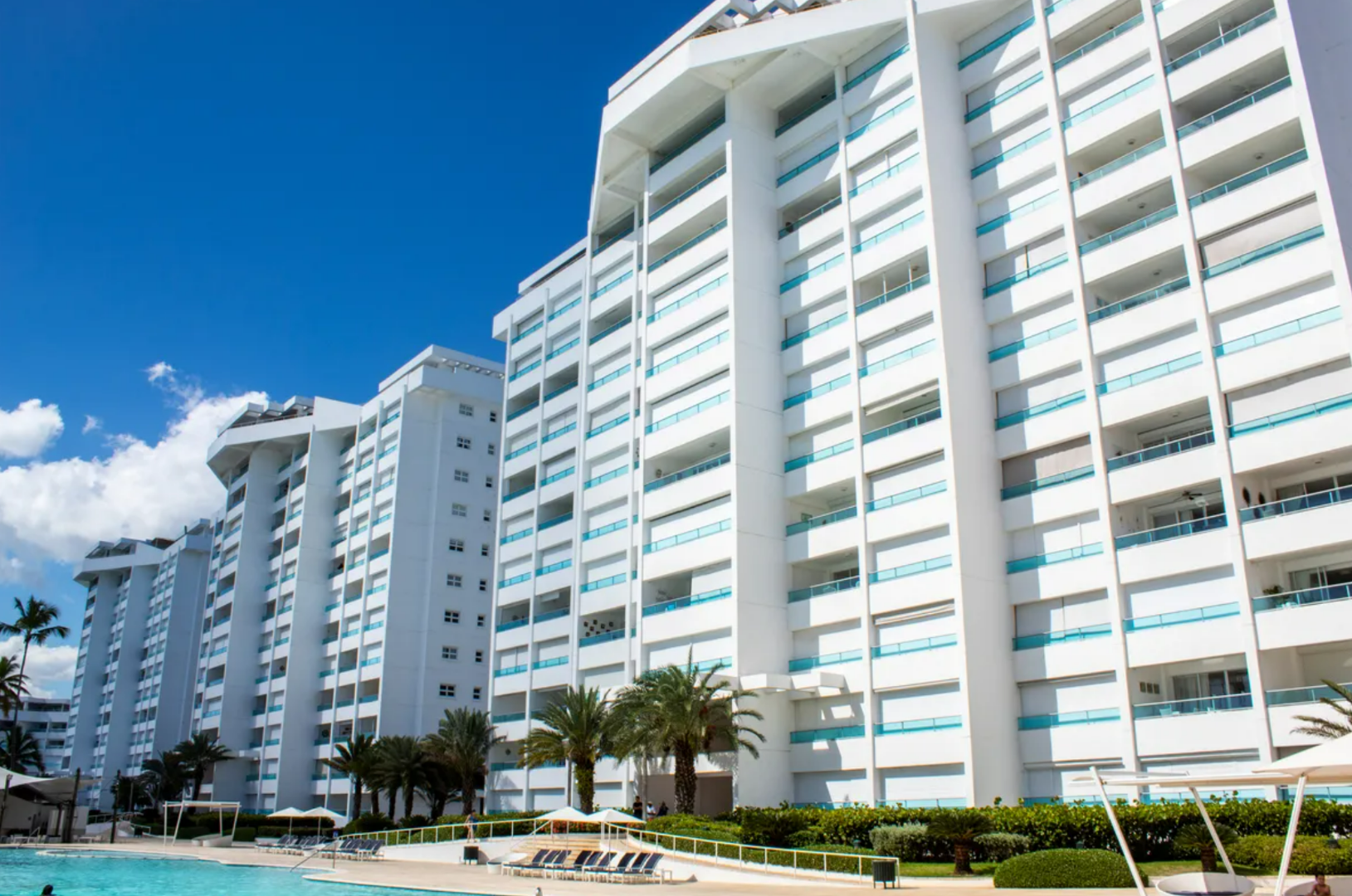 Beachfront 3 Bedroom Apartment For Sale In Exclusive Marbella - Image 3