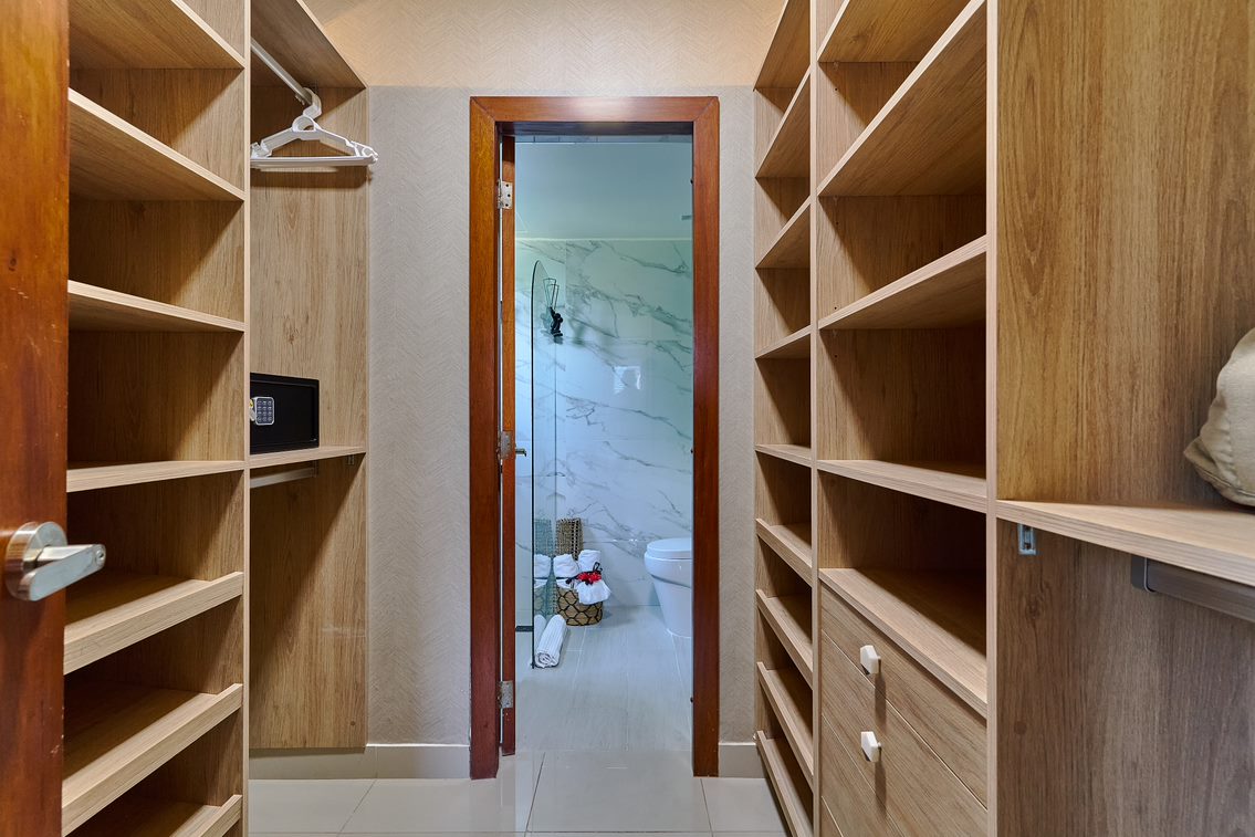 Great Investment Opportunity One Bedroom Fully Furnished - Image 5