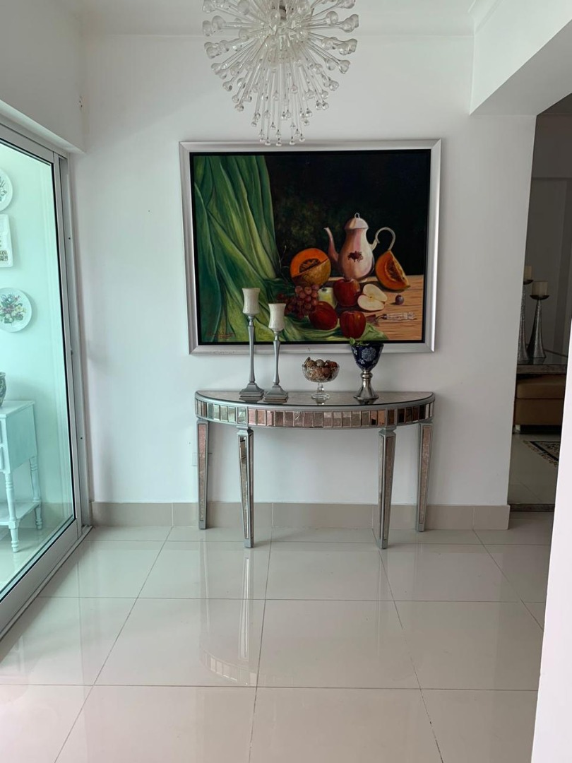 Alquilo Amplio Y Coqueto Apto Amueblado - Image 5