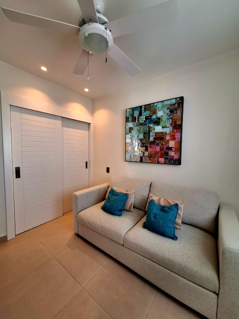 Luxurious 2-bedroom 2-bathroom Penthouse With Ocean-view Rooftop - Image 5