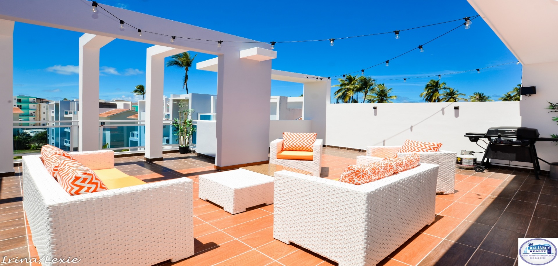 Sol Tropical 2 Bedroom Penthouse With Private Rooftop Walk To The - Image 4