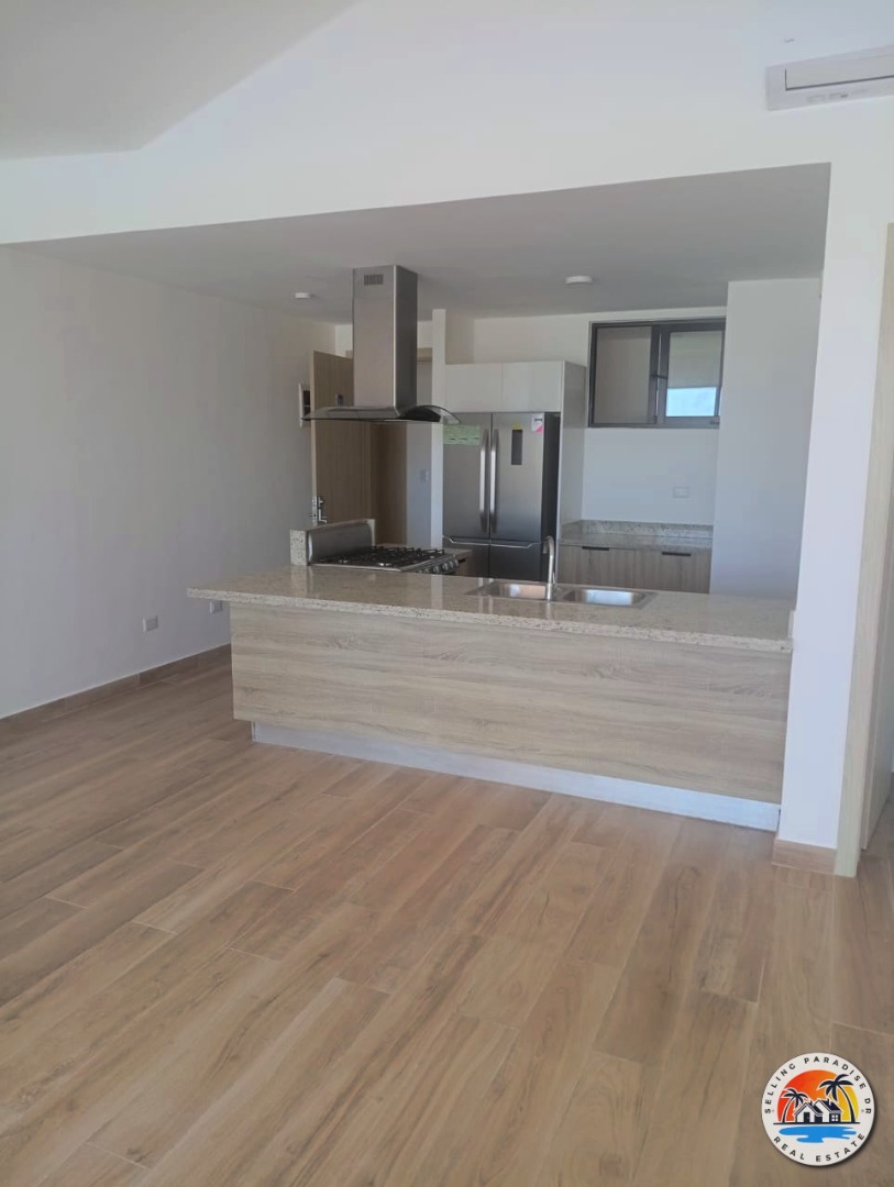 Penthouse - 3 Bedroom Plus Den - 2 Stories - 2450 Sq. Ft. - Image 2