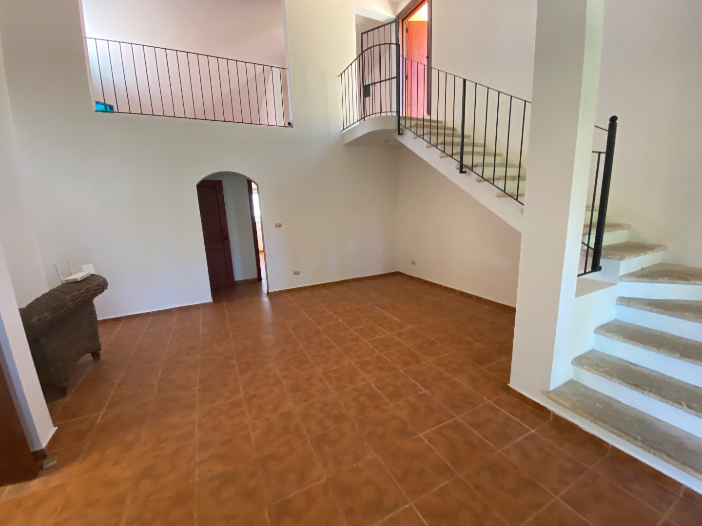 Gorgeous Penthouse In Los Corales - Image 4