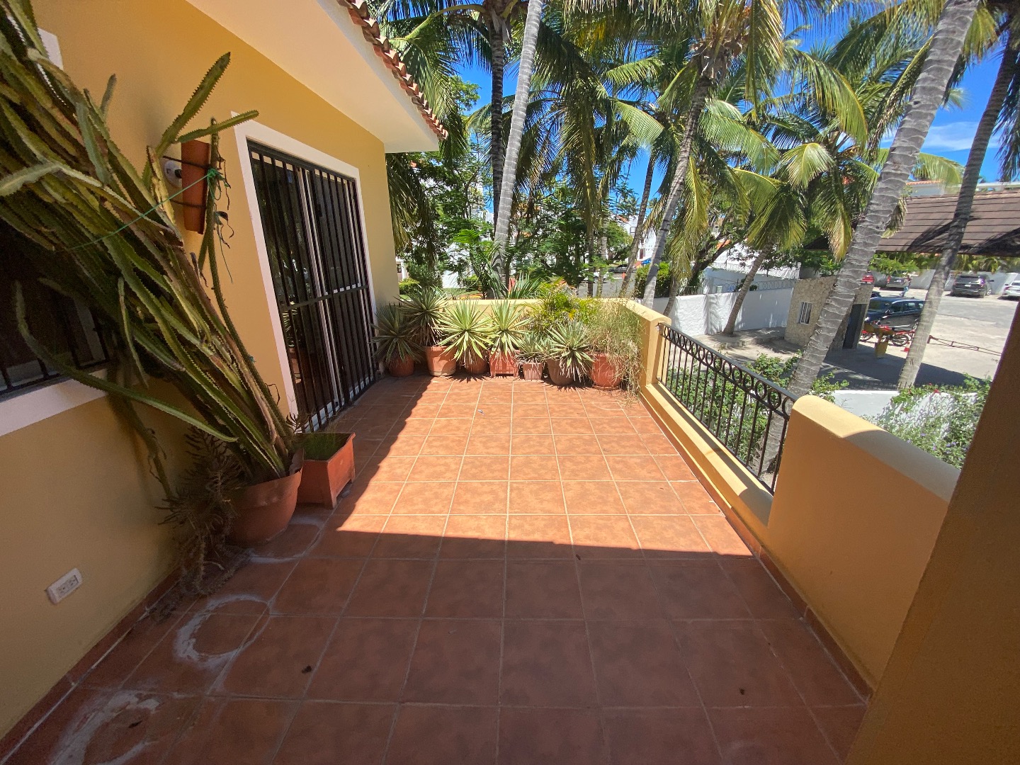 Gorgeous Penthouse In Los Corales - Image 5