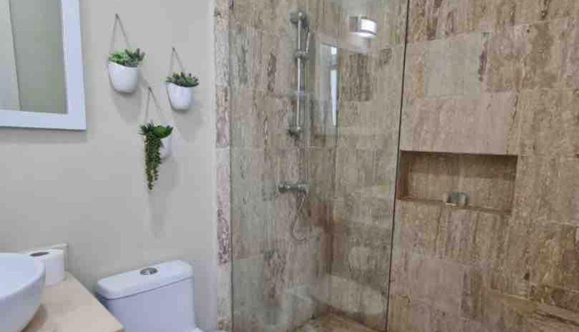 Beautiful Fully Furnished Apartment For Sale - Image 1