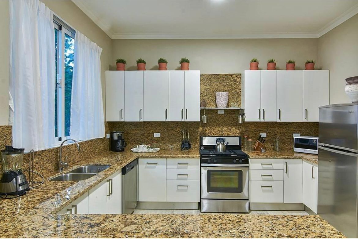 Beautiful Fully Furnished Apartment For Sale - Image 3