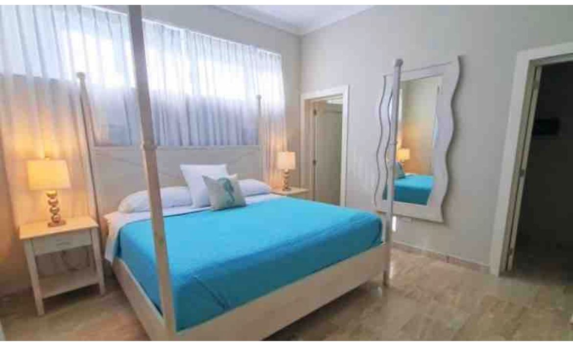 Beautiful Fully Furnished Apartment For Sale - Image 4