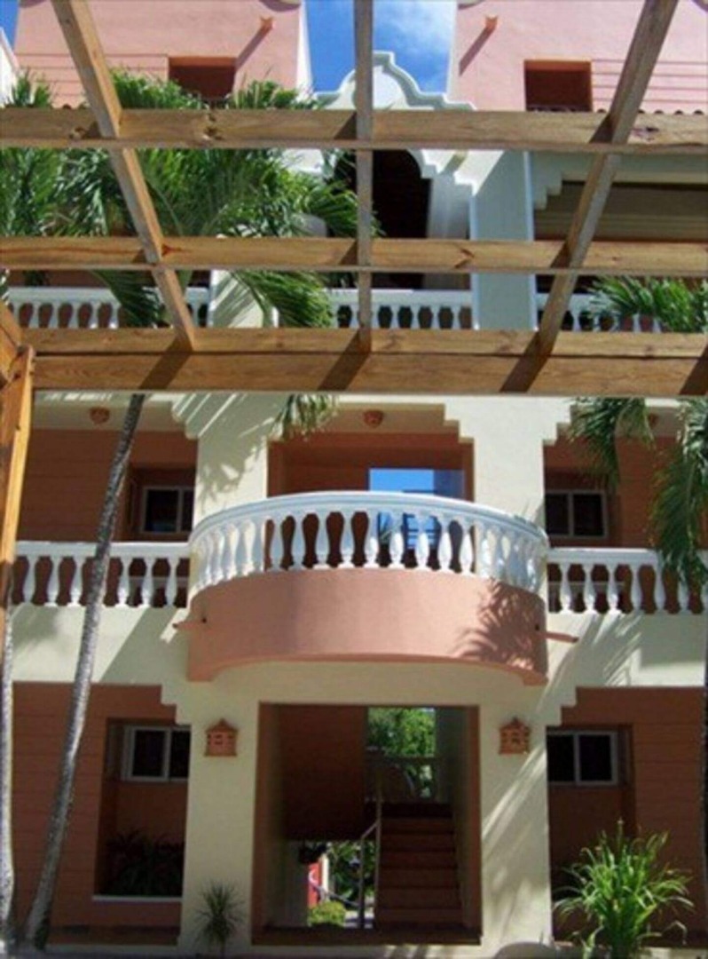 1 Bedroom Condo In With Ocean Views - Image 16