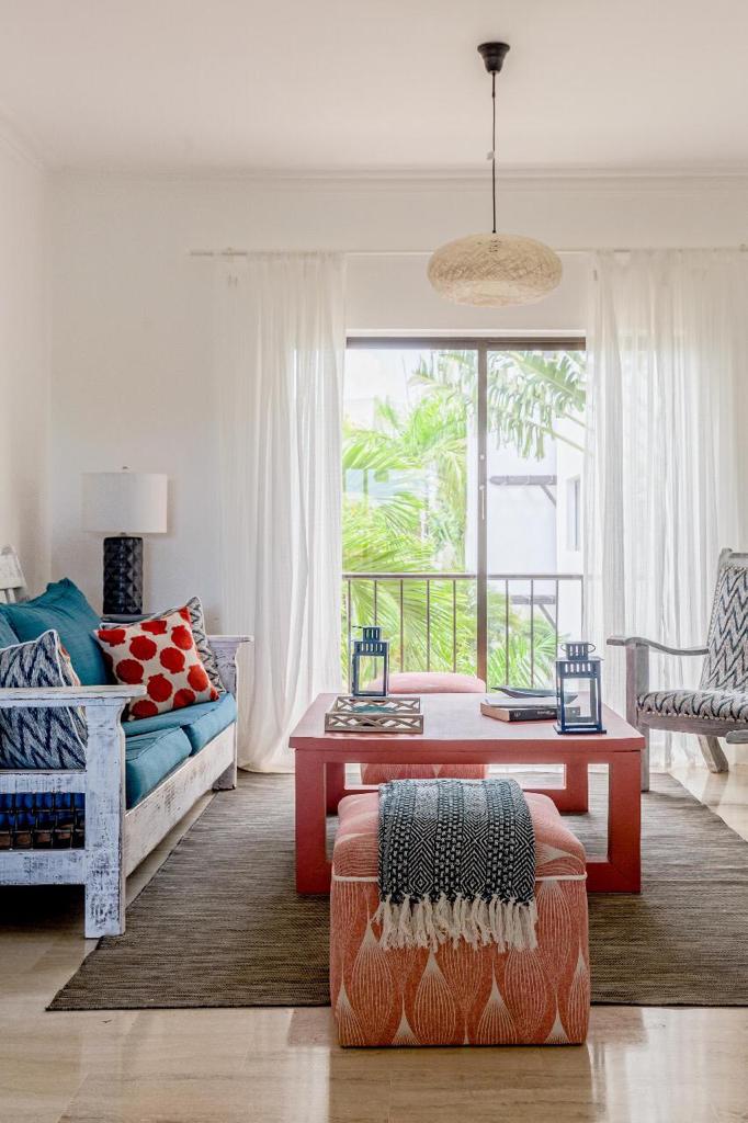 Large Newly Renovated 2 Bedroom Condos - Image 2