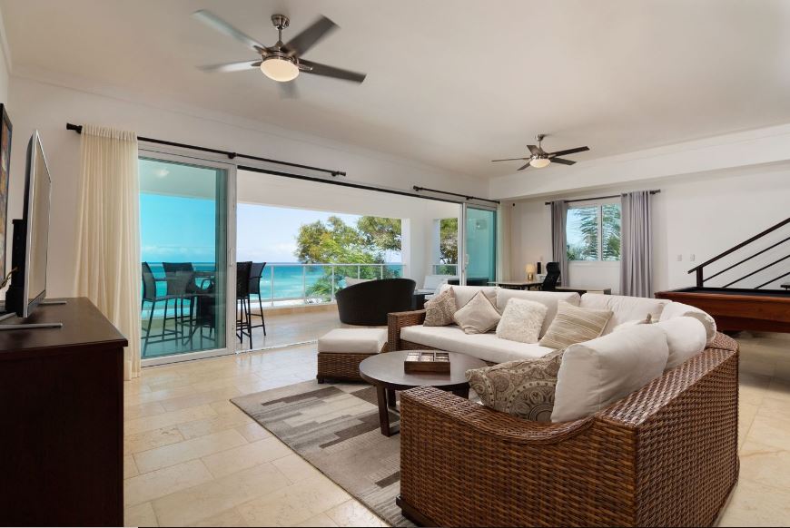 First Class Beachfront Penthouse - Image 2