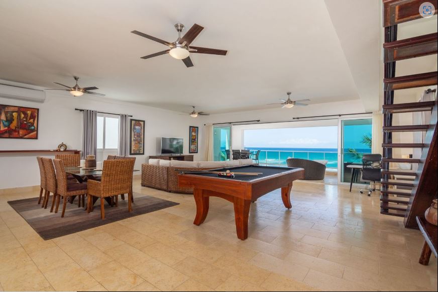 First Class Beachfront Penthouse - Image 4