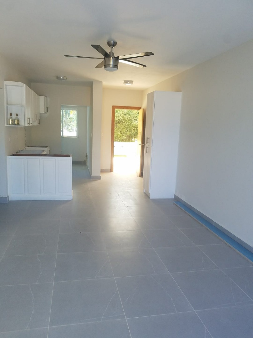 All New High End Condos - Image 4