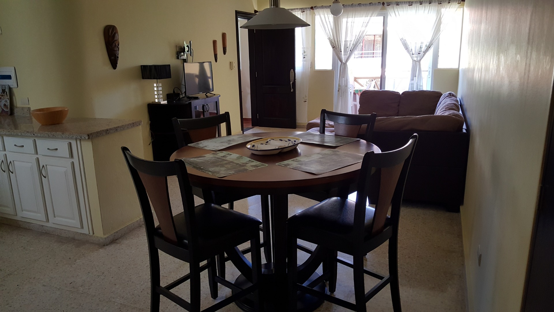 Renovated 1 Bedroom Condominium - Image 2