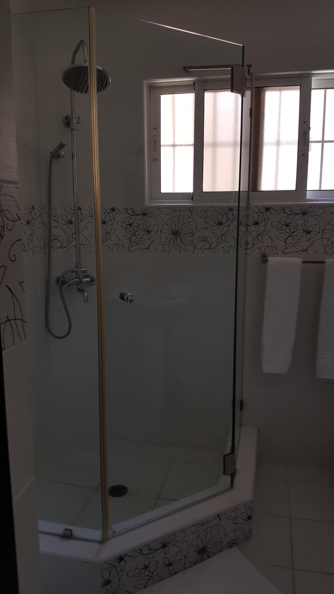 Renovated 1 Bedroom Condominium - Image 5