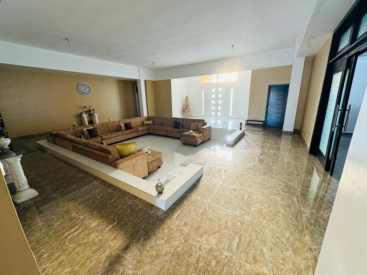 Luxury Villa For Sale - Image 3