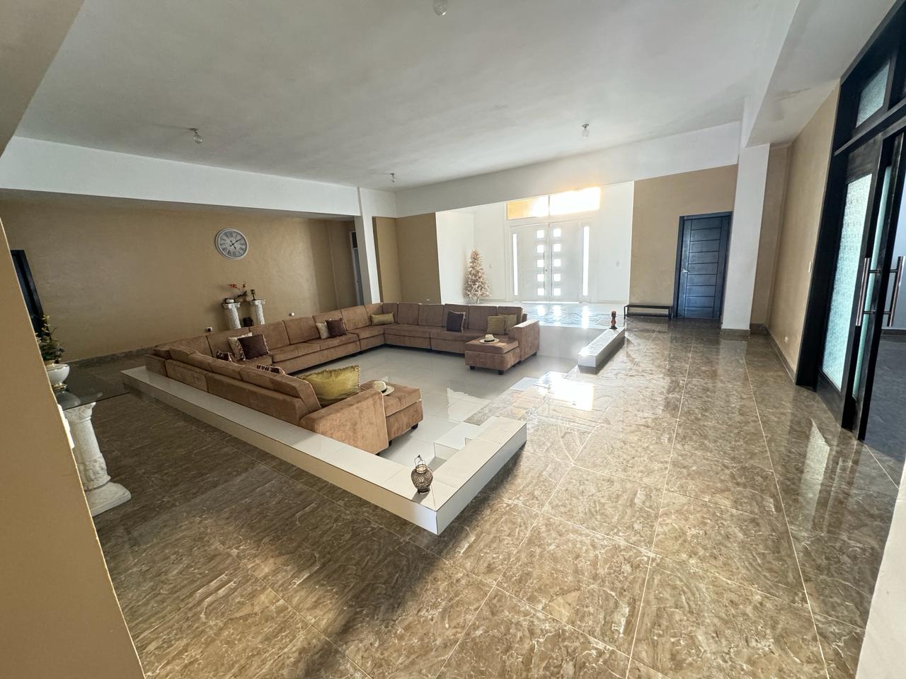 Luxury Villa For Sale - Image 5