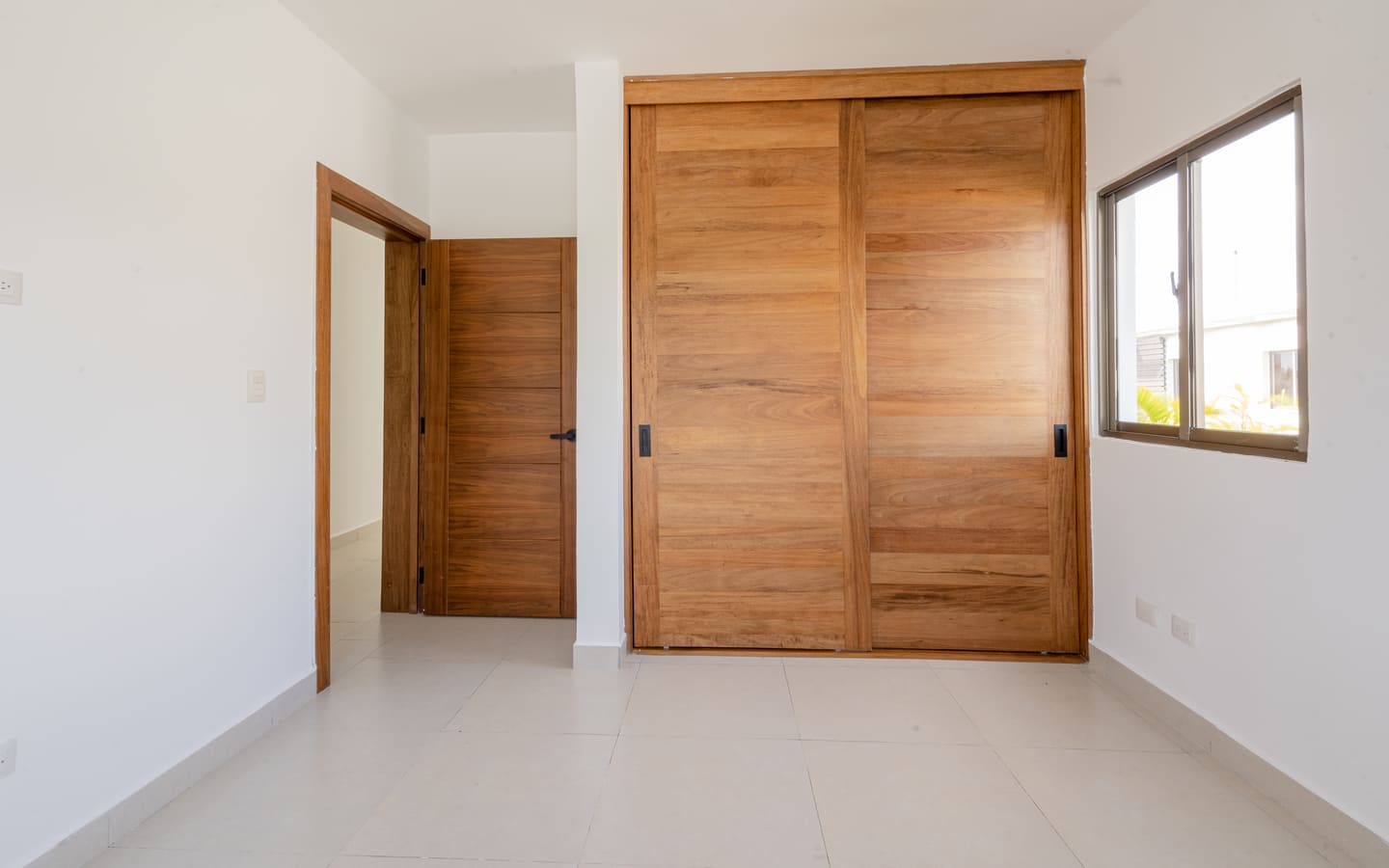 Id-2093 Three-bedroom Villa For Sale In Bavaro Punta Cana - Image 2