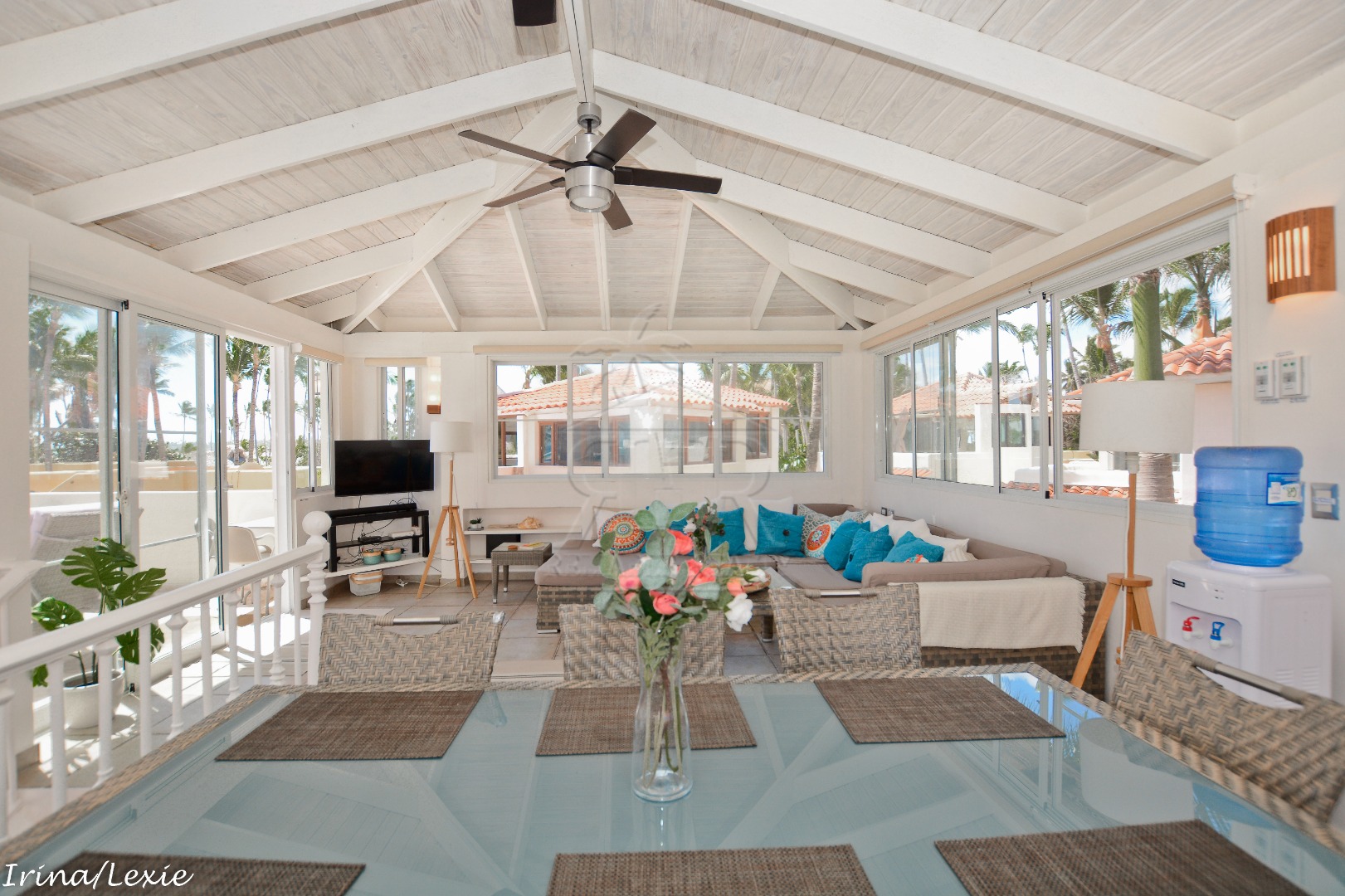 Los Corales Village Area - Ocean View Bi-level - Image 2