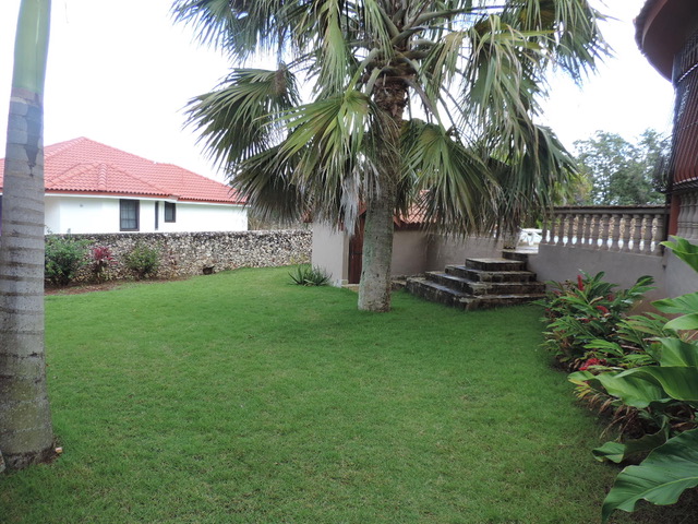 Villa 22 - 3 Bed 2 Bath Villa With Independent Studio - Image 2