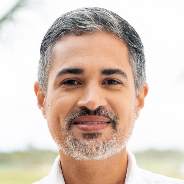 Victor Matos Cabrera