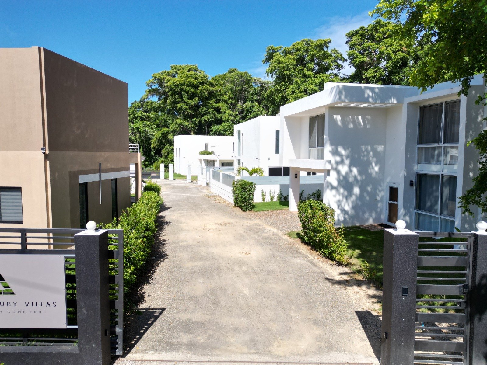 3321- VILLA IN PERLA MARINA, SOSÚA - Image 2