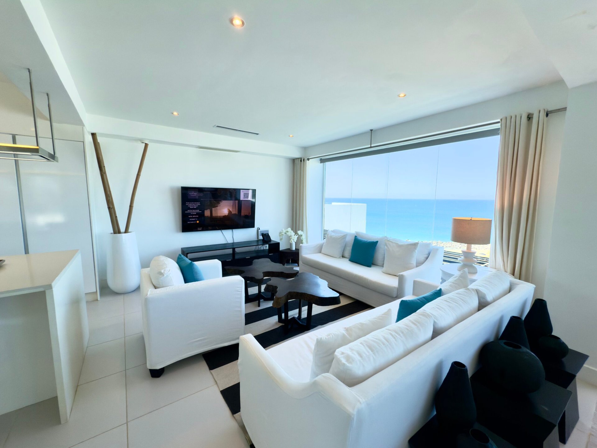 Top of The World Beach Front Penthouse For Sale, Sosúa - Image 2