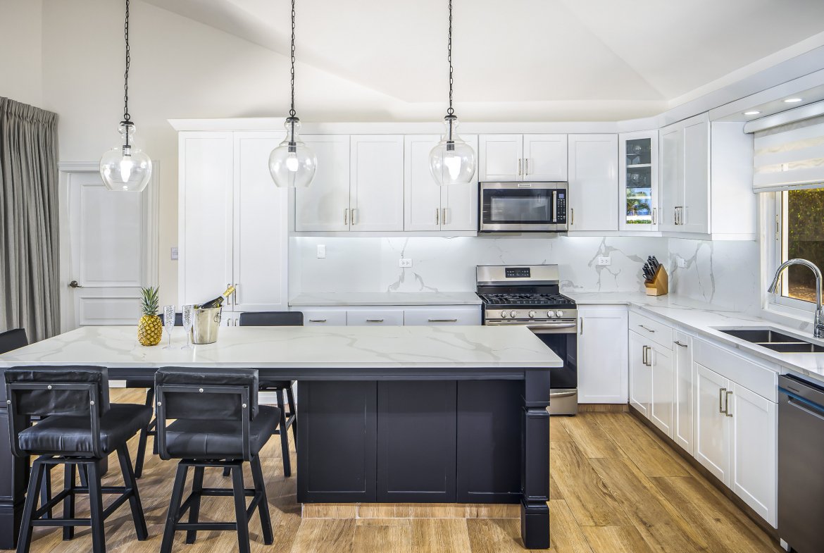 Beautiful 5-Bedroom Villa For Sale In Casa Linda - Image 2