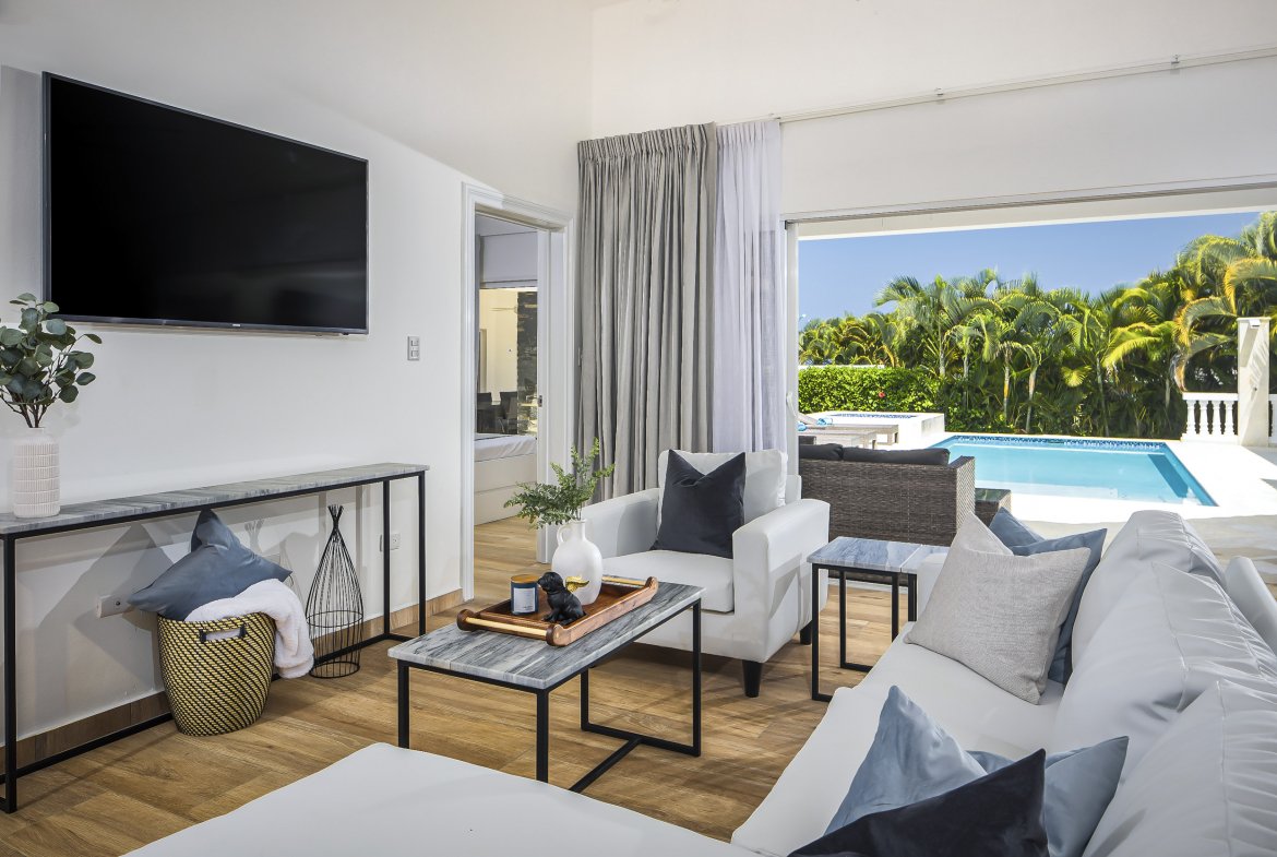 Beautiful 5-Bedroom Villa For Sale In Casa Linda - Image 5