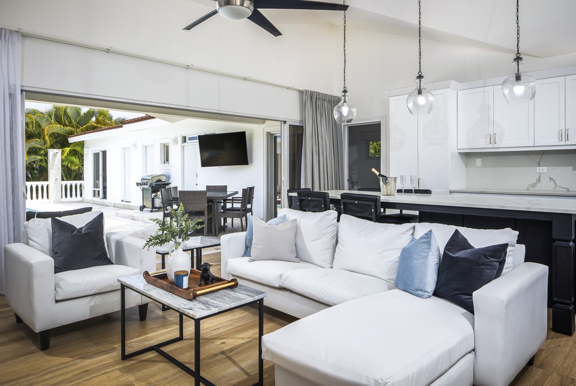 Beautiful 5-Bedroom Villa For Sale In Casa Linda - Image 4