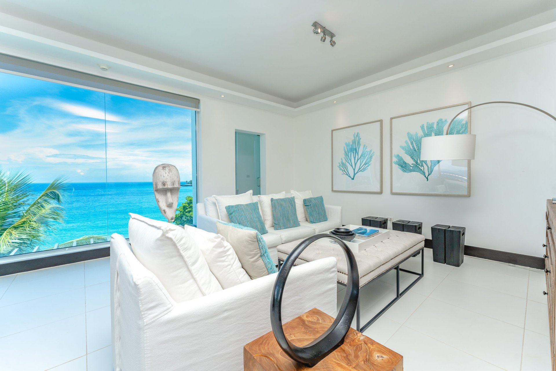 Luxury Penthouse For Sale - Image 3