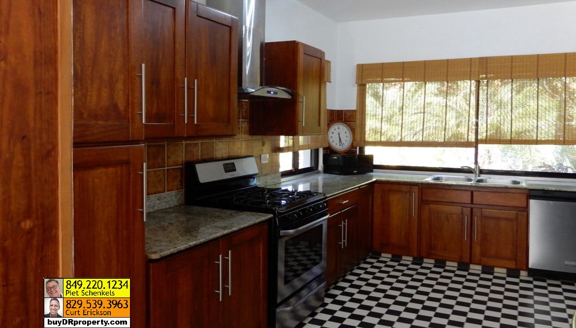 Casa Linda : Beautiful 2 BR VILLA For Sale + Guest Apartment - Image 3