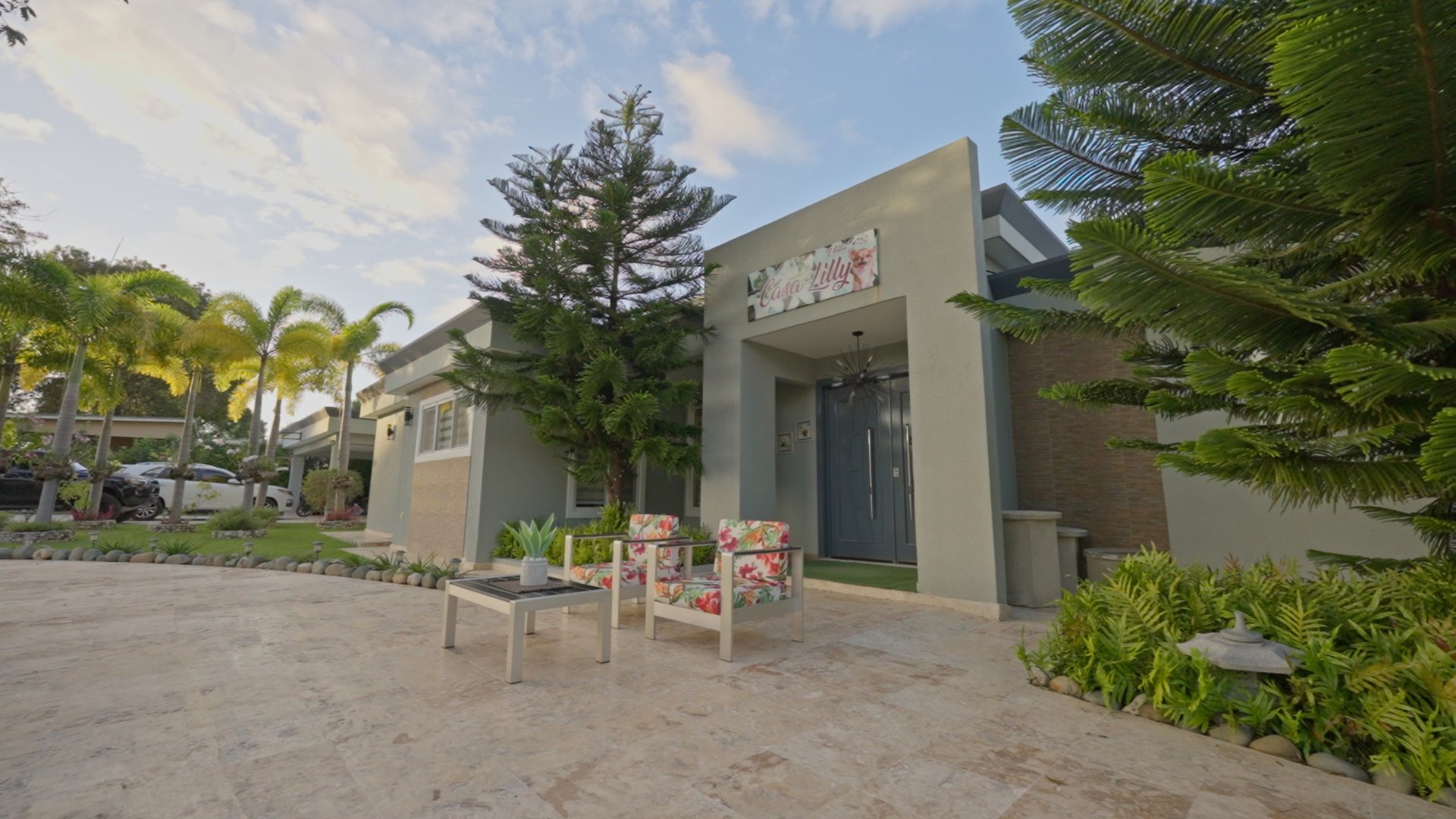 Beautiful 5 BR Luxury Villa For Sale Casa Linda - Image 2