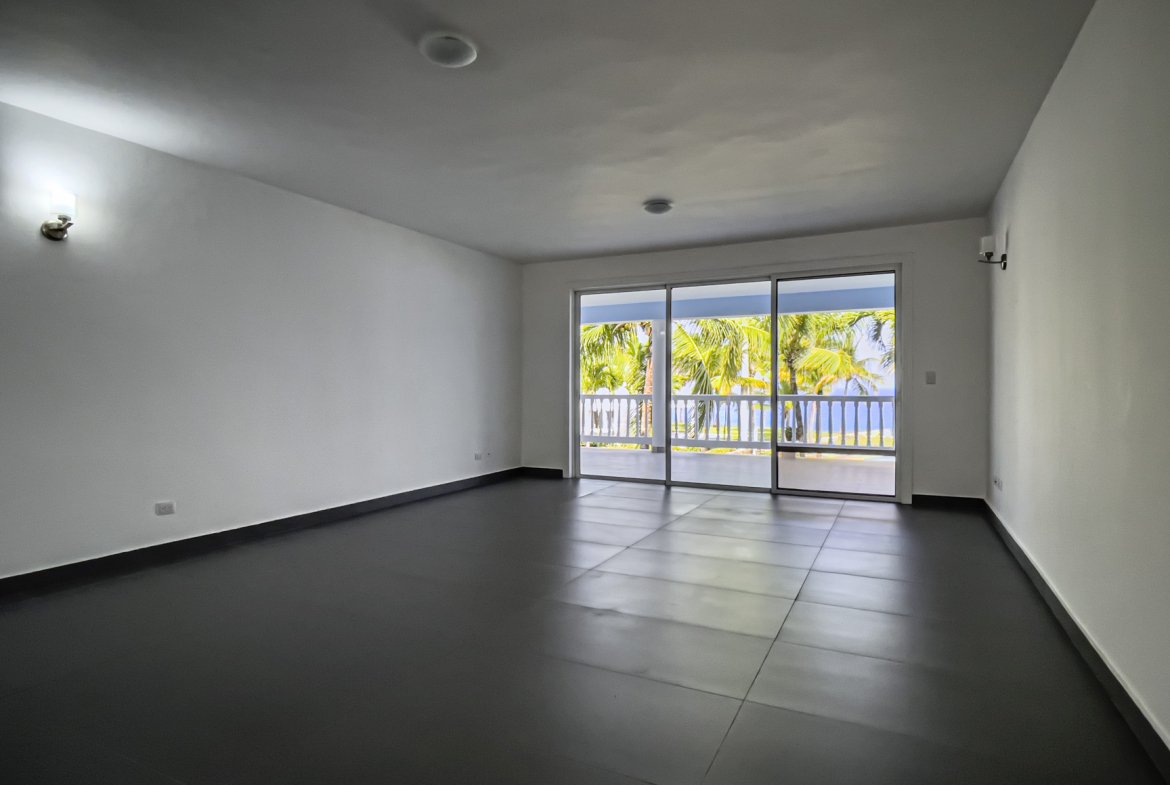 For Sale: Oceanfront 2 Bedroom Condos with Beautiful Ocean Views - Image 4