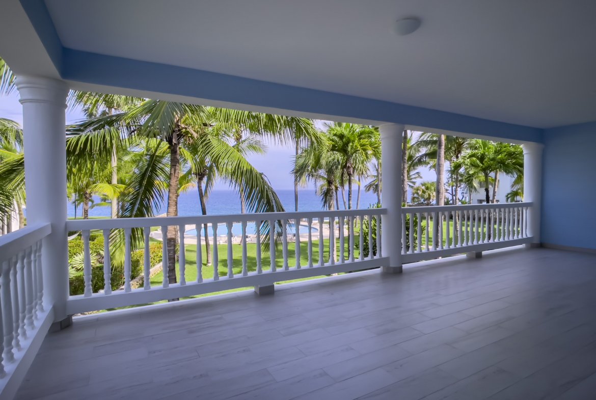 For Sale: Oceanfront 2 Bedroom Condos with Beautiful Ocean Views - Image 5