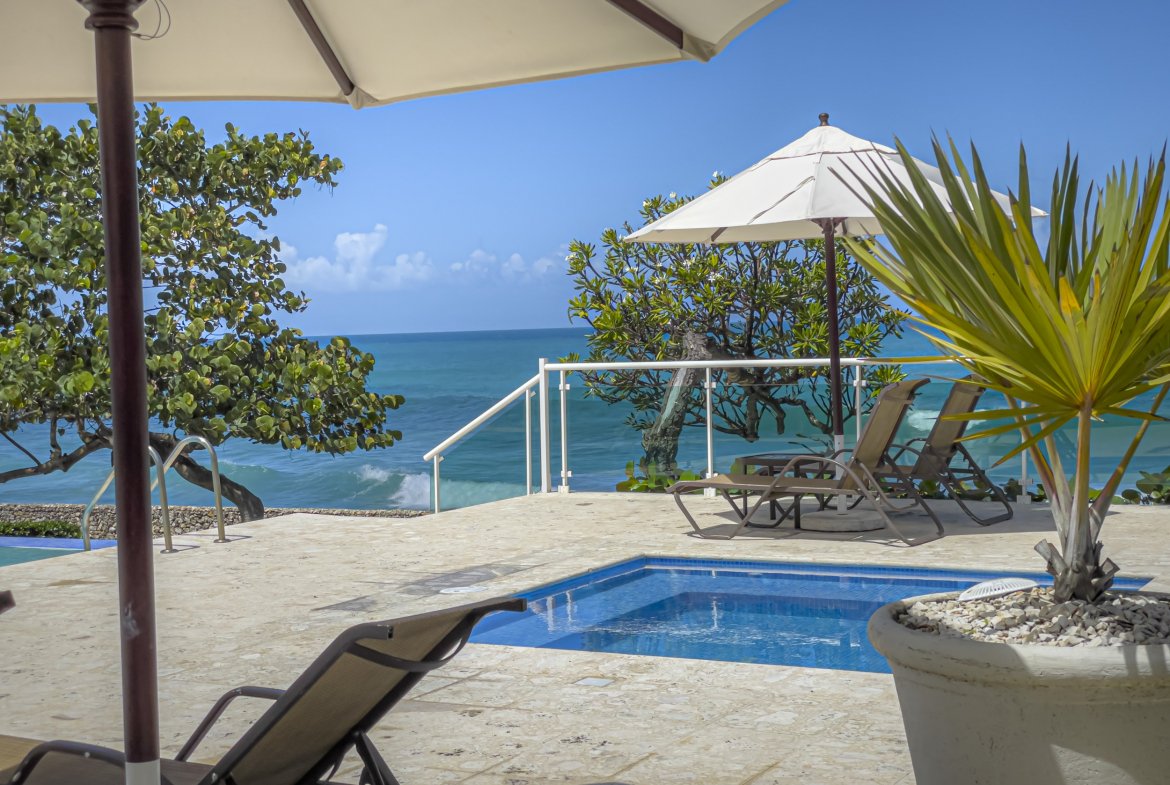 Beautiful Oceafront Condo - For Sale - Image 3