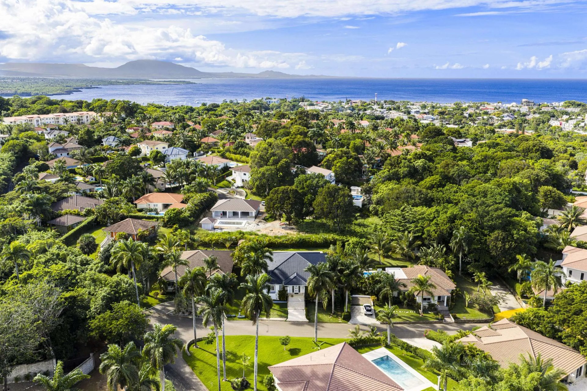 166-D HOUSE IN HISPANIOLA , SOSUA - Image 3