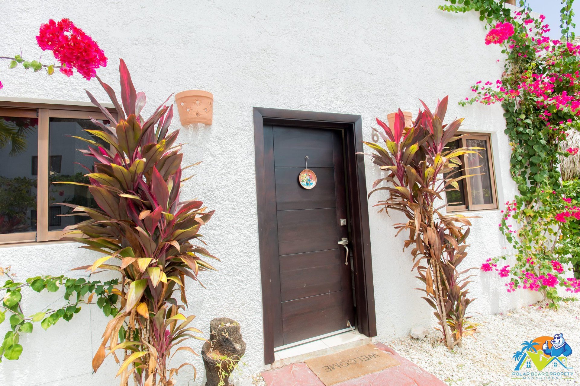 Luxury 3 bedrooms villa For sale Residencial Ibiza - Image 2