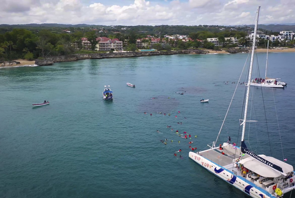 Stunning 3 Bedroom Oceanfront Condo, Sosua - For Sale - Image 5