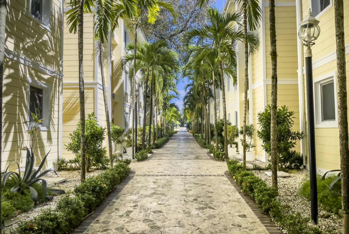 Stunning 3 Bedroom Oceanfront Condo, Sosua - For Sale - Image 4