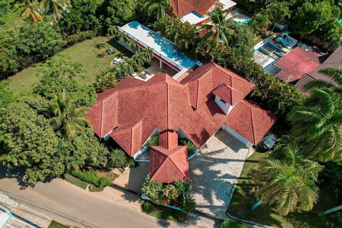 Perla Marina Luxury 5-Bed Home For Sale - Image 2