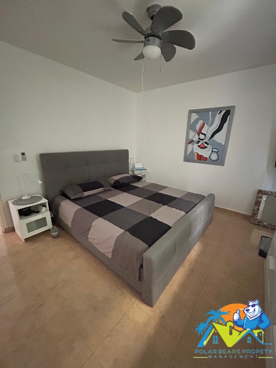 Fantastic fully renovated 1 bedroom Condo - Image 4