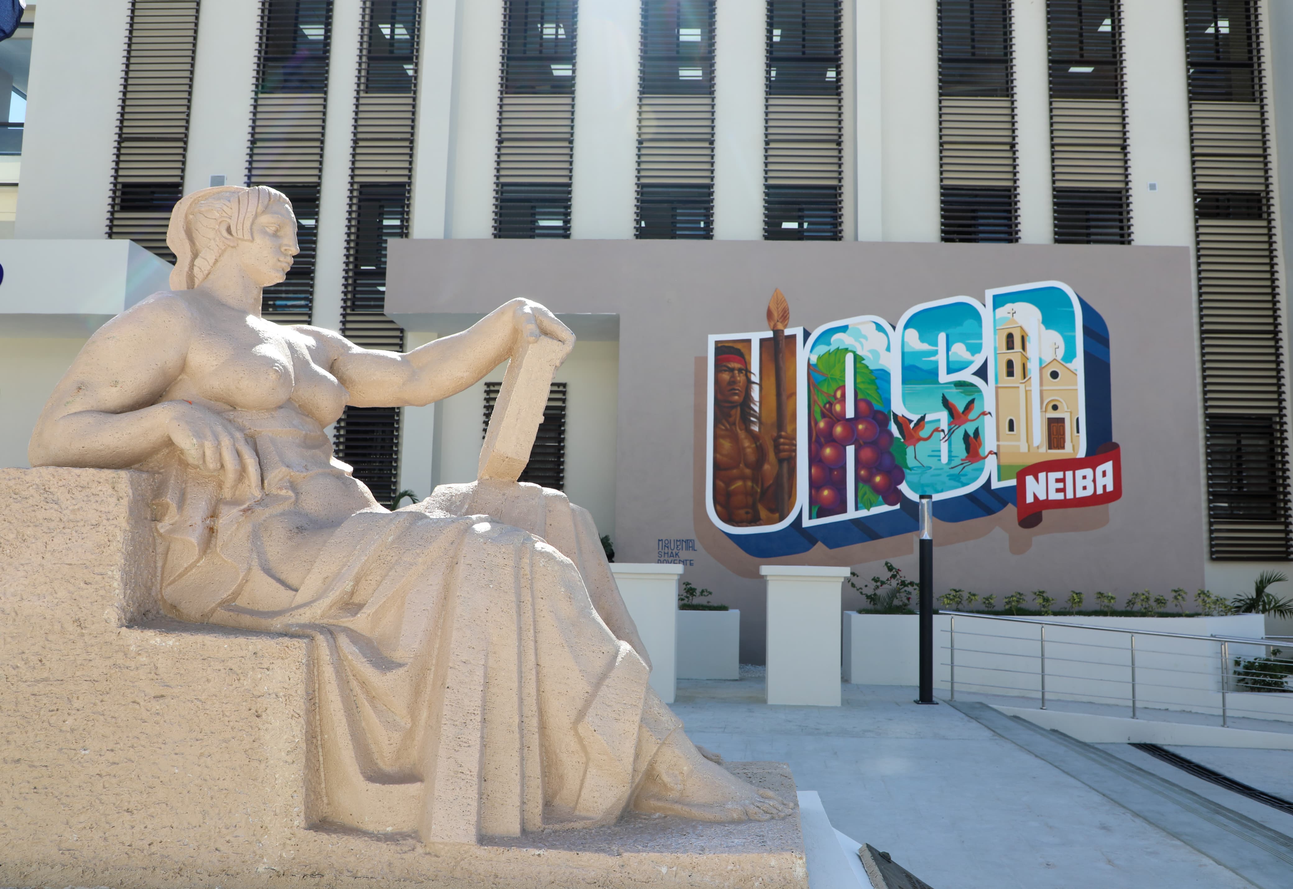 Dominican President Inaugurates New University Campus in Neiba