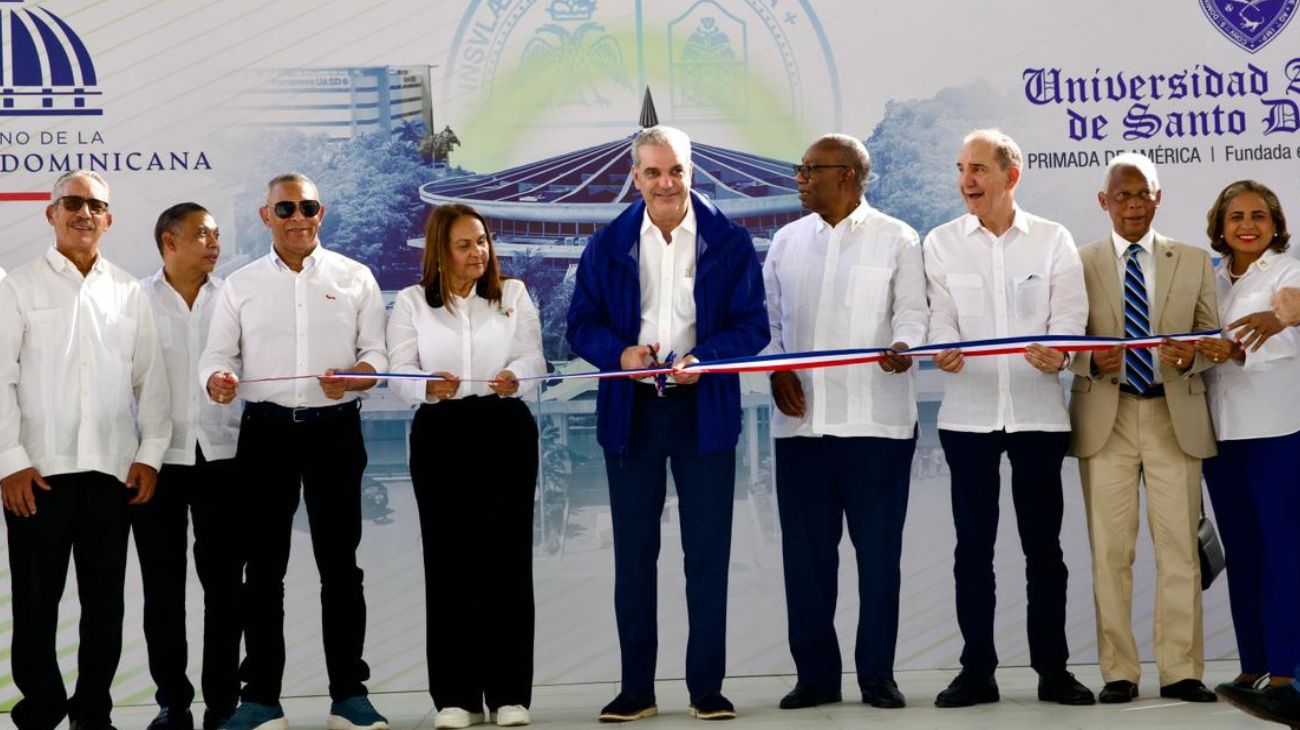 Abinader Inaugurates UASD Plaza, Announces New Medical School in San Francisco de Macorís