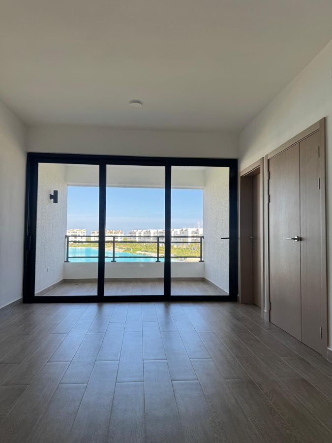 Brand-New 2-Bedroom Apartment with Stunning Crystal Lagoon Views - Image 5