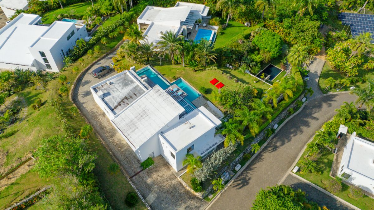 The villa dreamed up by Pablo Escobar, it can be yours - Image 3