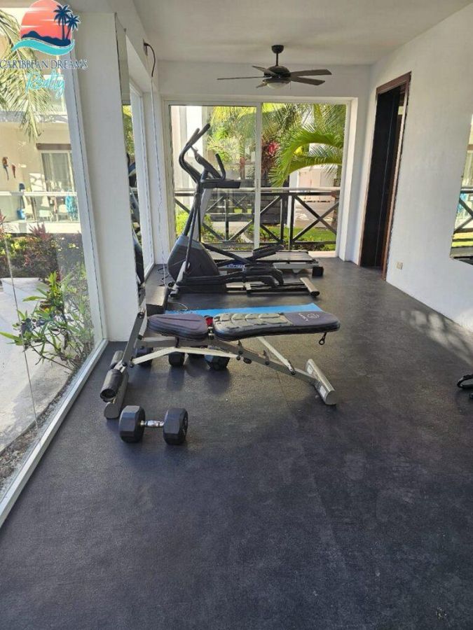 Spacious Top-Floor 2-Bedroom Apartment | Fully Furnished and Airbnb-Ready  - 5